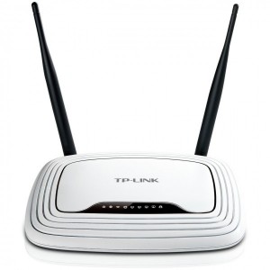 Router wireless N 300Mbps TP-LINK TL-WR841N Cutie si firmware in limba romana!